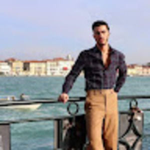 Meet your Posher, Emmanuel